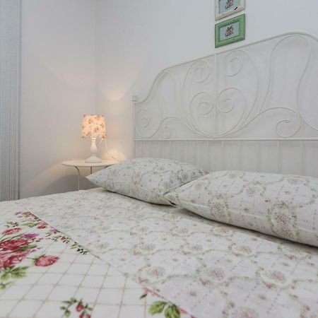 Apartments Mirko&Ana ビビニェ エクステリア 写真